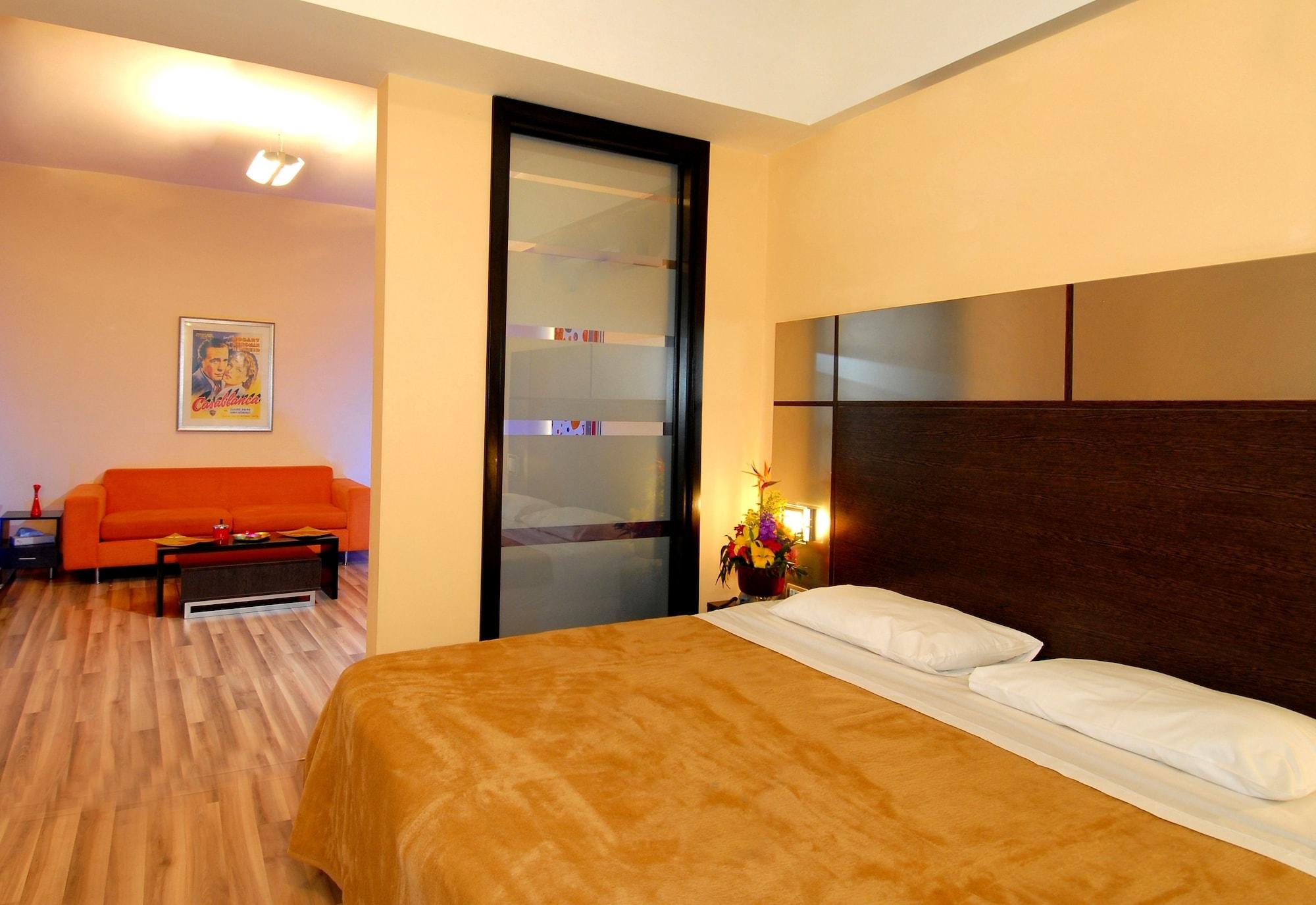 Suite Hotel Chrome - Бейрут Экстерьер фото