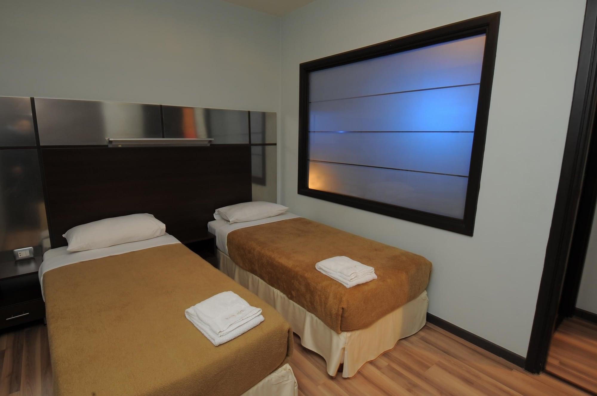 Suite Hotel Chrome - Бейрут Экстерьер фото